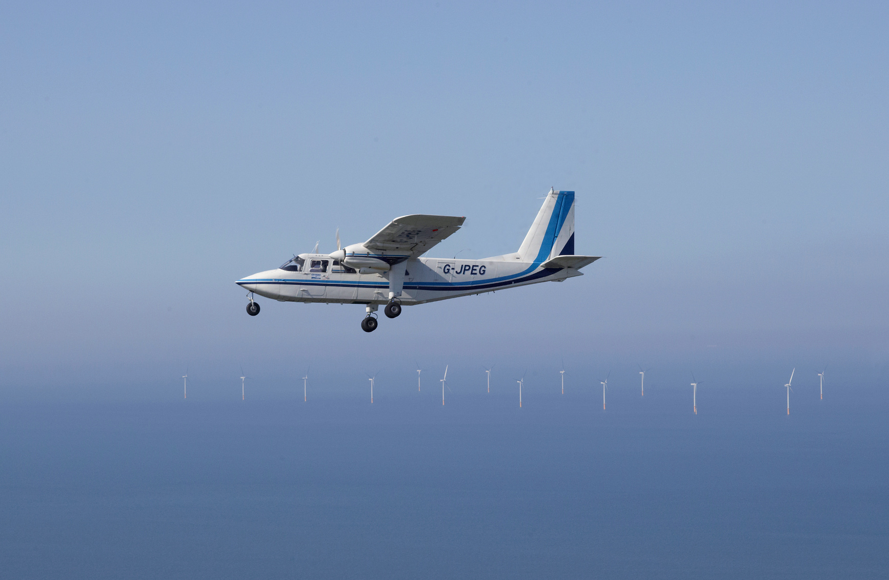 apem aircraft and windfarm